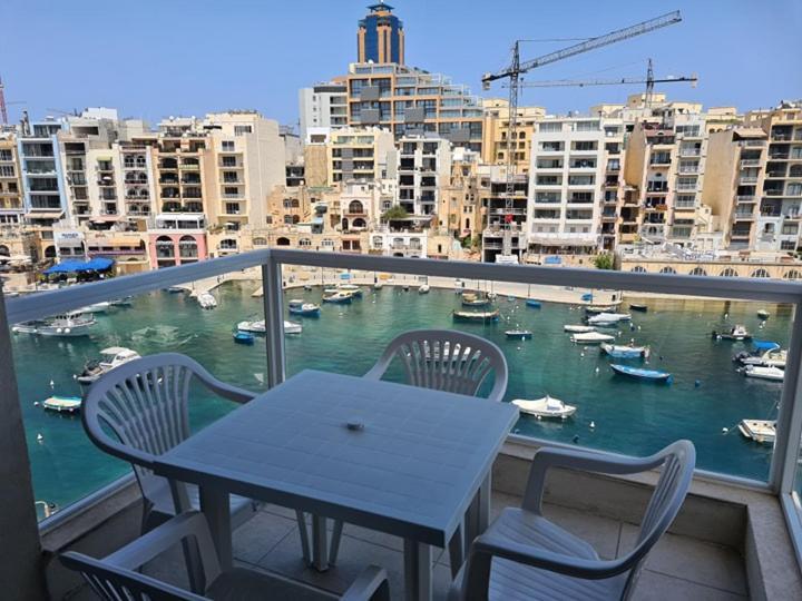 St Julians Bay Sea Front Apartments Saint Julian's Ngoại thất bức ảnh