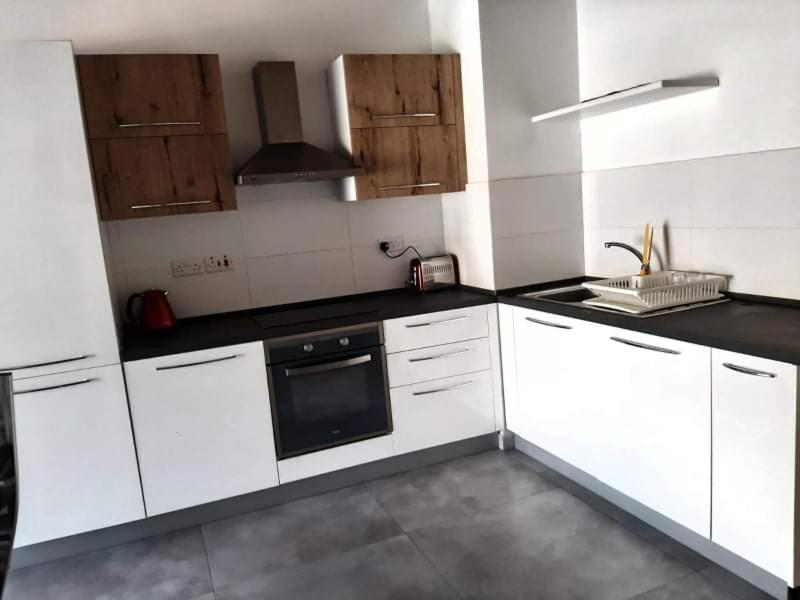 St Julians Bay Sea Front Apartments Saint Julian's Ngoại thất bức ảnh
