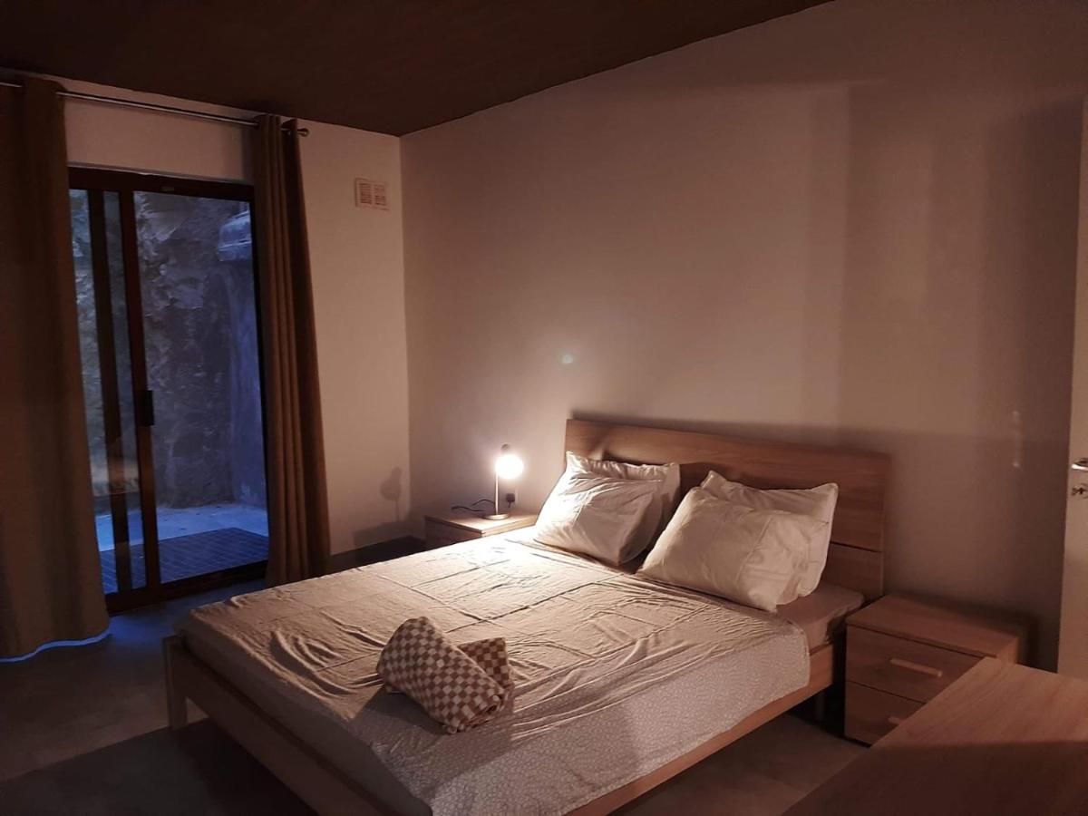 St Julians Bay Sea Front Apartments Saint Julian's Ngoại thất bức ảnh
